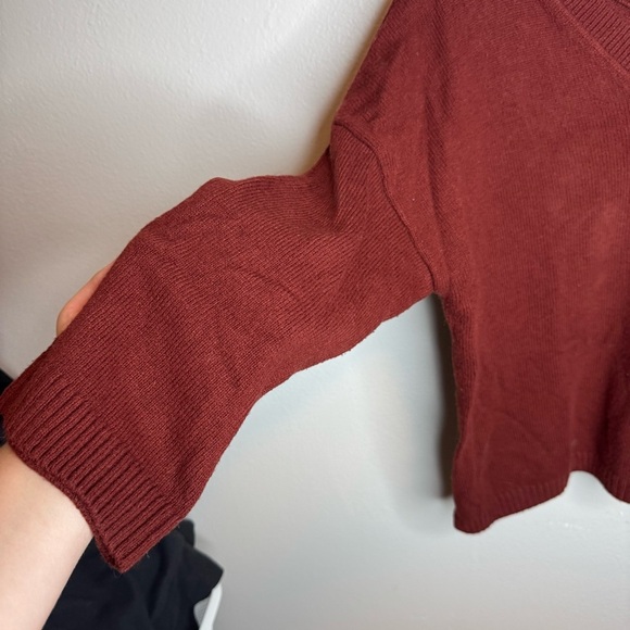 Madewell Lightweight Sleeve Double V-Neck Sweater in Burnished Mahogany - Picture 4 of 9